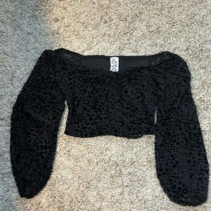 Sadie & Sage Black Velvet Cheetah Print Off The Shoulder Blouse Size Medium